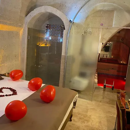 فندق Zuwinasa House *