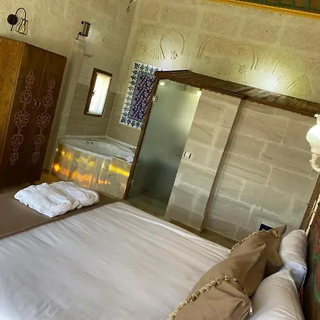 فندق Zuwinasa House