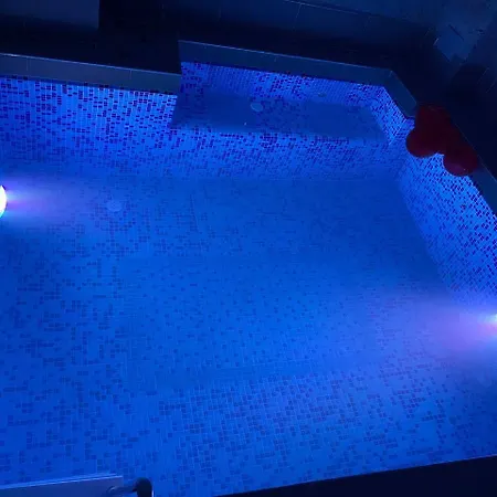 Ξενοδοχείο Zuwinasa House *