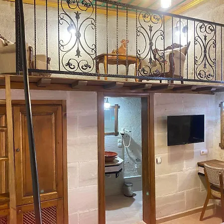 Zuwinasa House