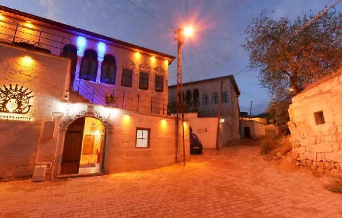 Zuwinasa House Аванос