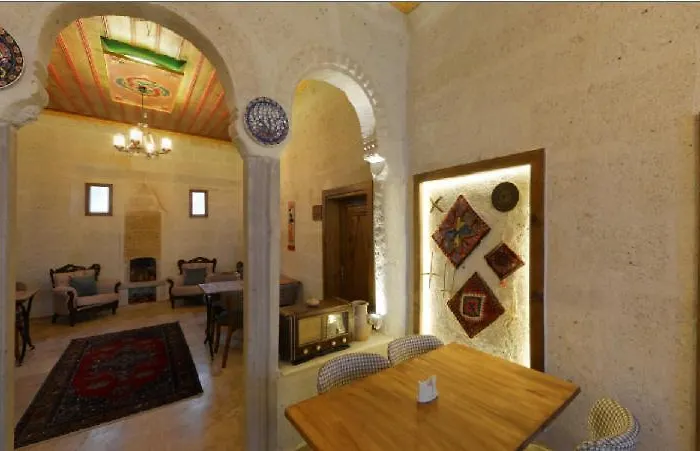 Zuwinasa House Отель Аванос