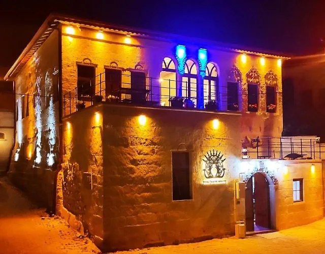 Отель Zuwinasa House Аванос