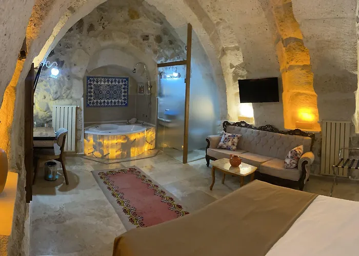 Otel Zuwinasa House *