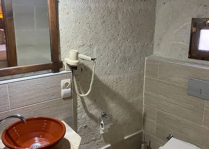 Zuwinasa House Otel *