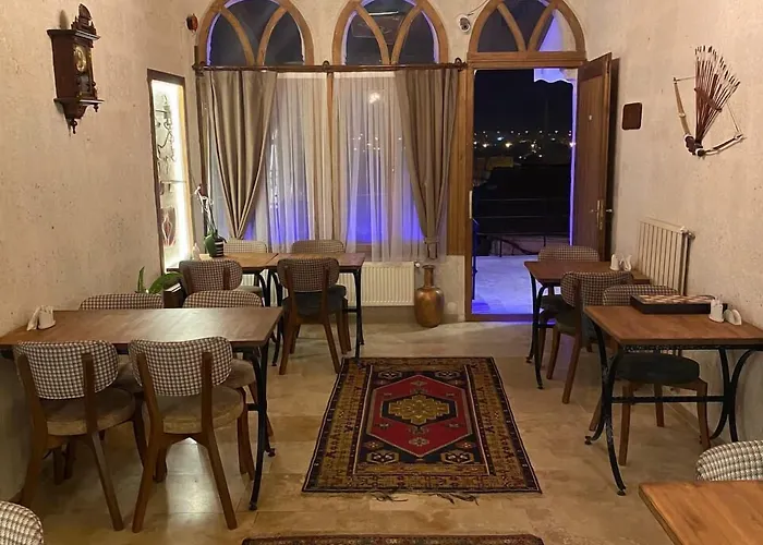 Zuwinasa House Otel *